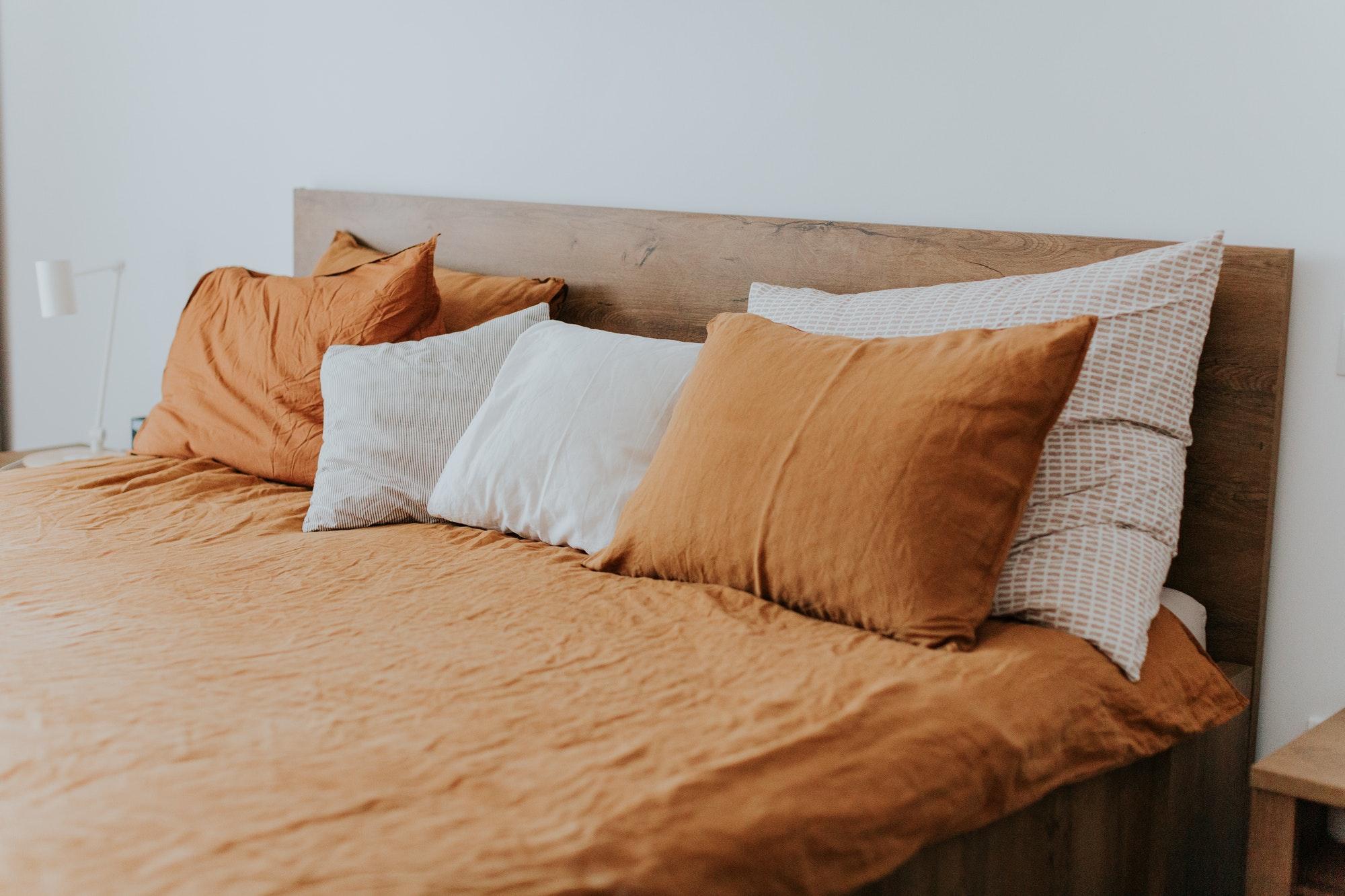 Linen orange bedsheets